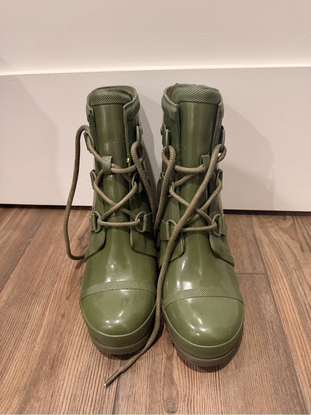 Sorel Olive Green Lace-Up Women's Rain Boots NEW!!